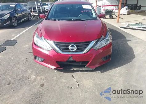 2017 Nissan Altima 2.5 S z USA, uszkodzony, nr VIN 1N4AL3AP8HC274362